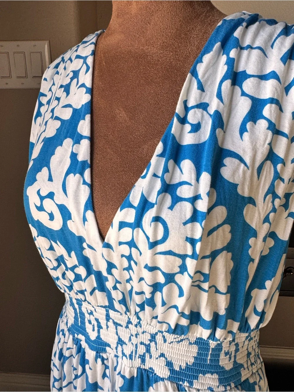 BODEN Paloma Blue & White Damask Jersey Maxi Dress | Smocked Waist | 12P Petite - Picture 2 of 10